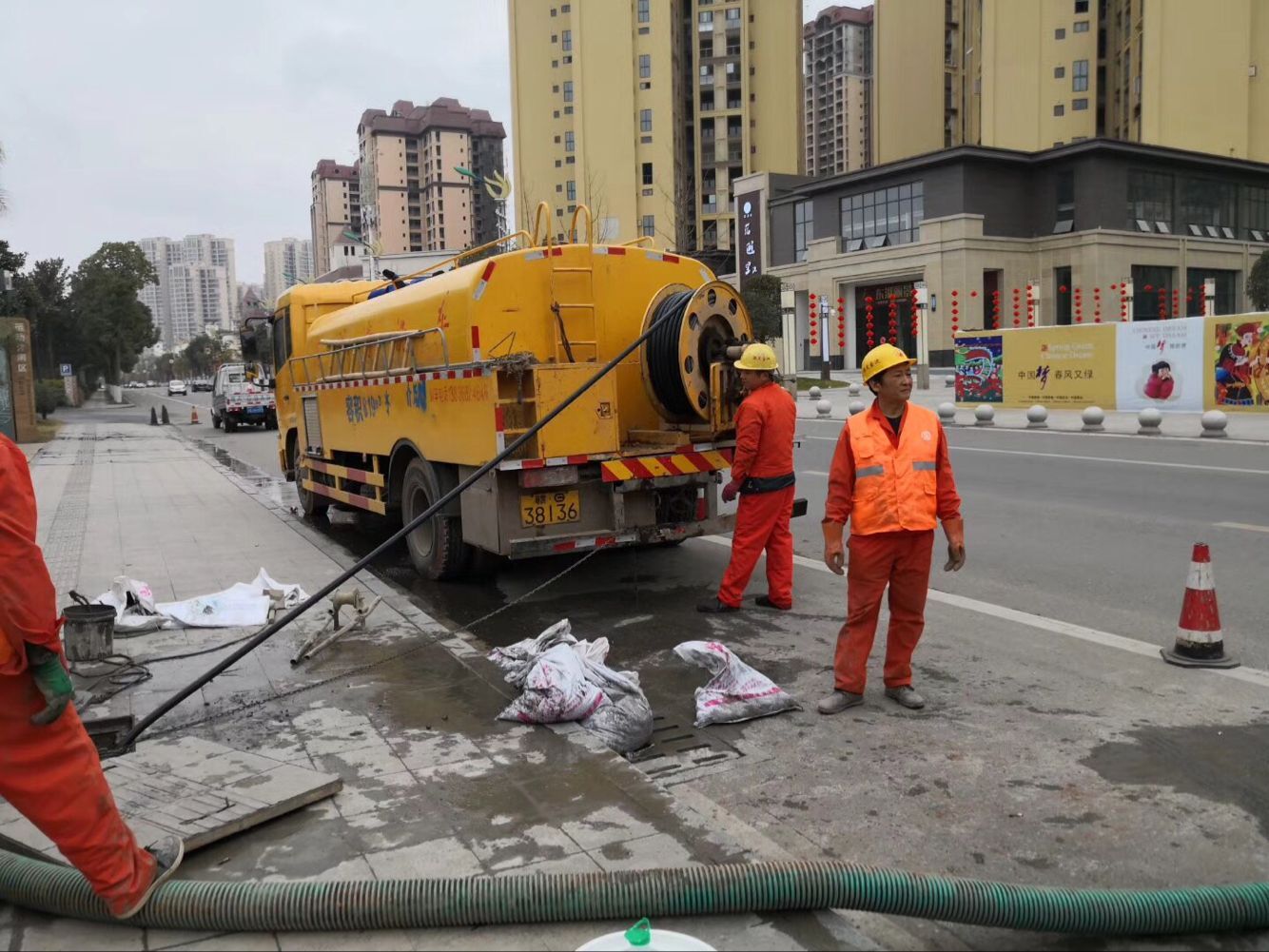 乌兰排污管道清淤-管道清洗