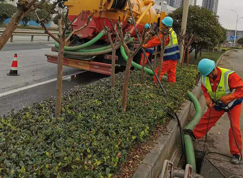 乌兰市政管道清淤