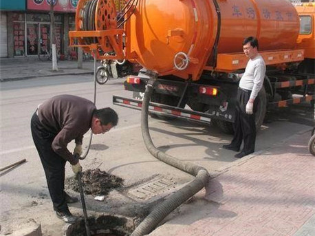 乌兰清掏化粪池，健康生活从这里开始